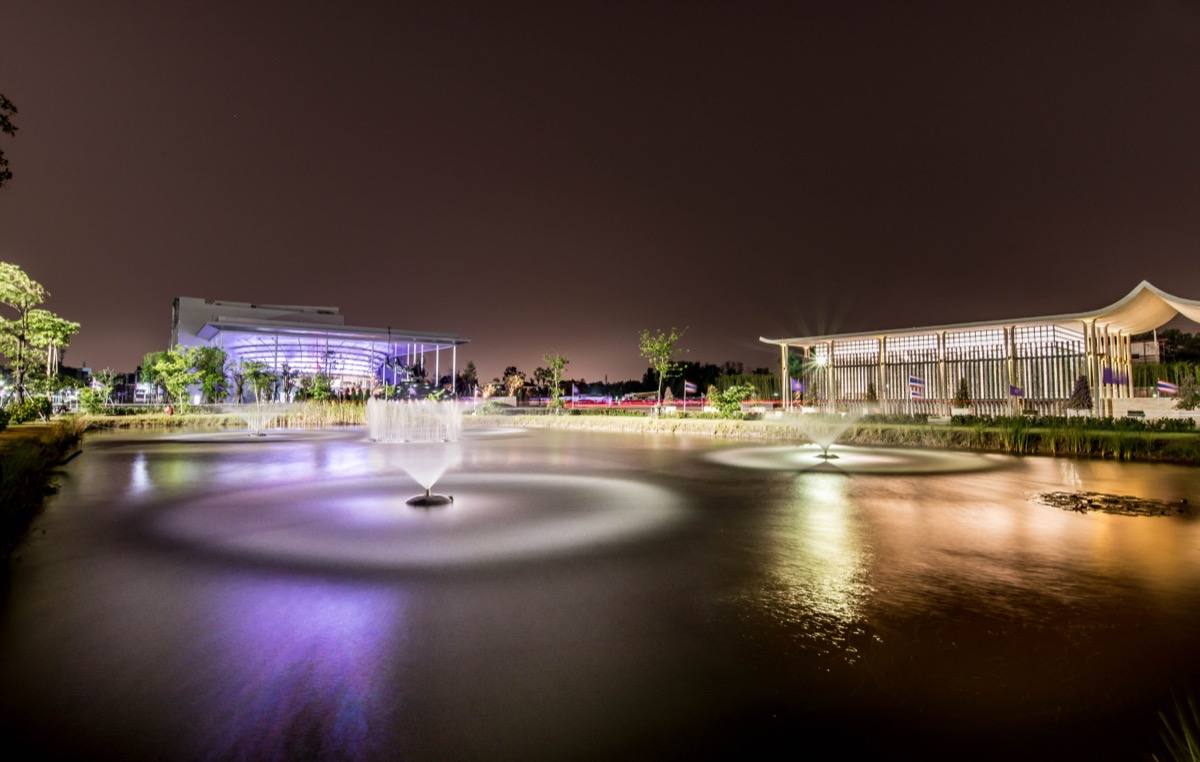 夜景湖